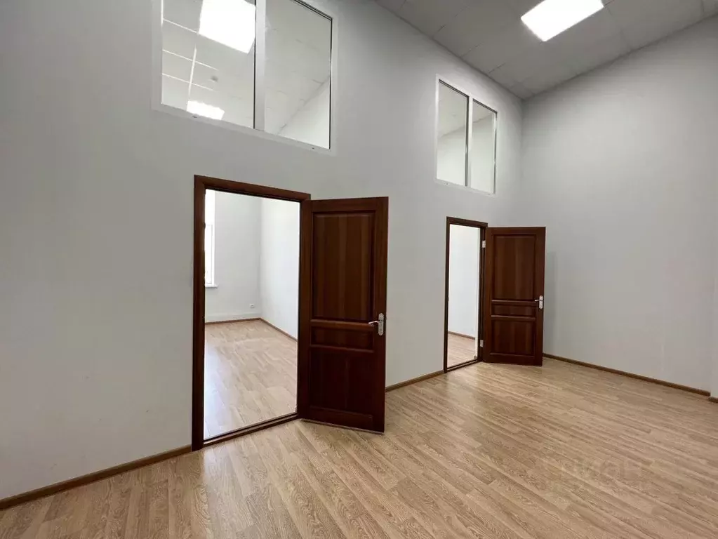 Офис в Татарстан, Казань ул. Мазита Гафури, 50к5 (45 м) - Фото 2