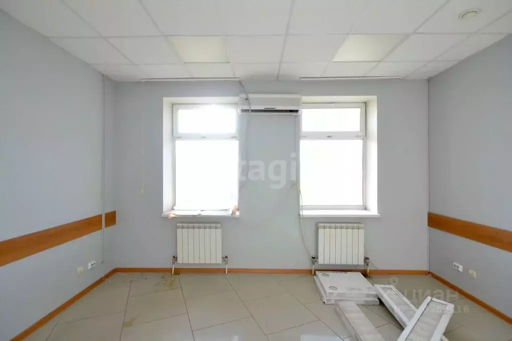 Офис в Саха (Якутия), Якутск ул. Ярославского, 13 (19 м) - Фото 1