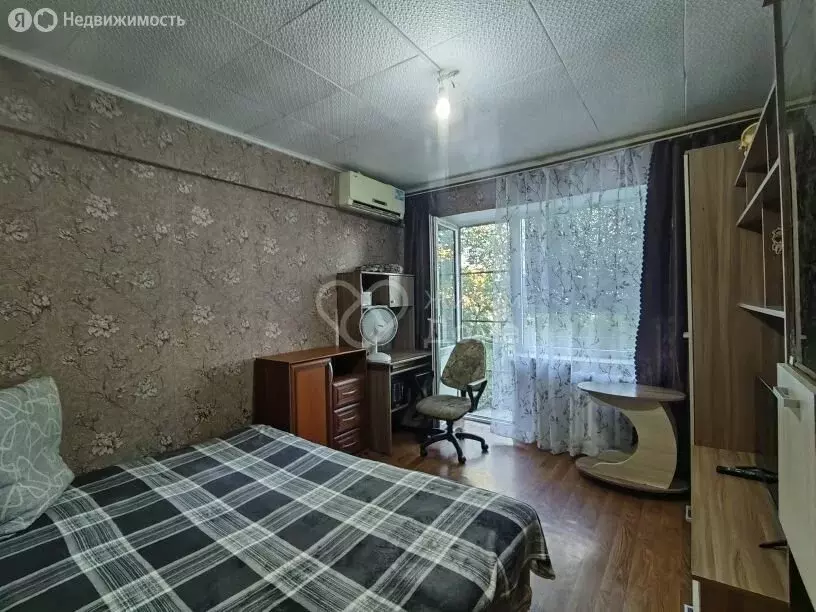 3-комнатная квартира: Волгоград, улица Генерала Штеменко, 10 (55.7 м) - Фото 0