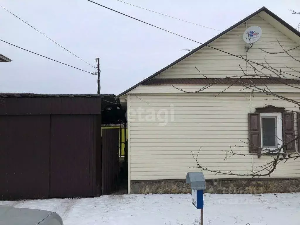 Дом в Саратовская область, Энгельс Водопроводная ул., 15 (38 м) - Фото 1