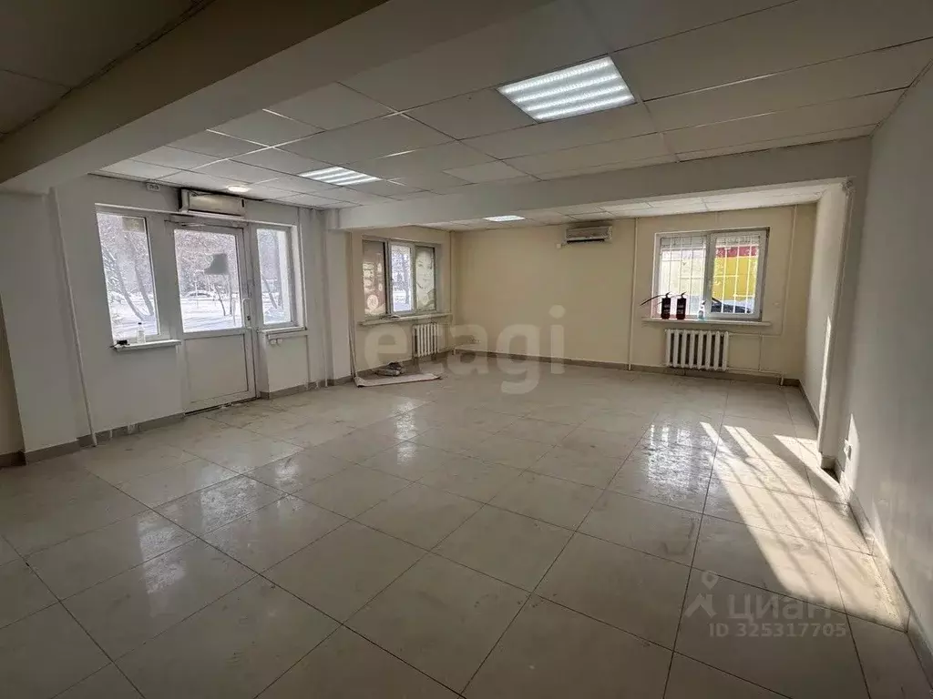 Помещение свободного назначения в Ульяновская область, Ульяновск ул. ... - Фото 1