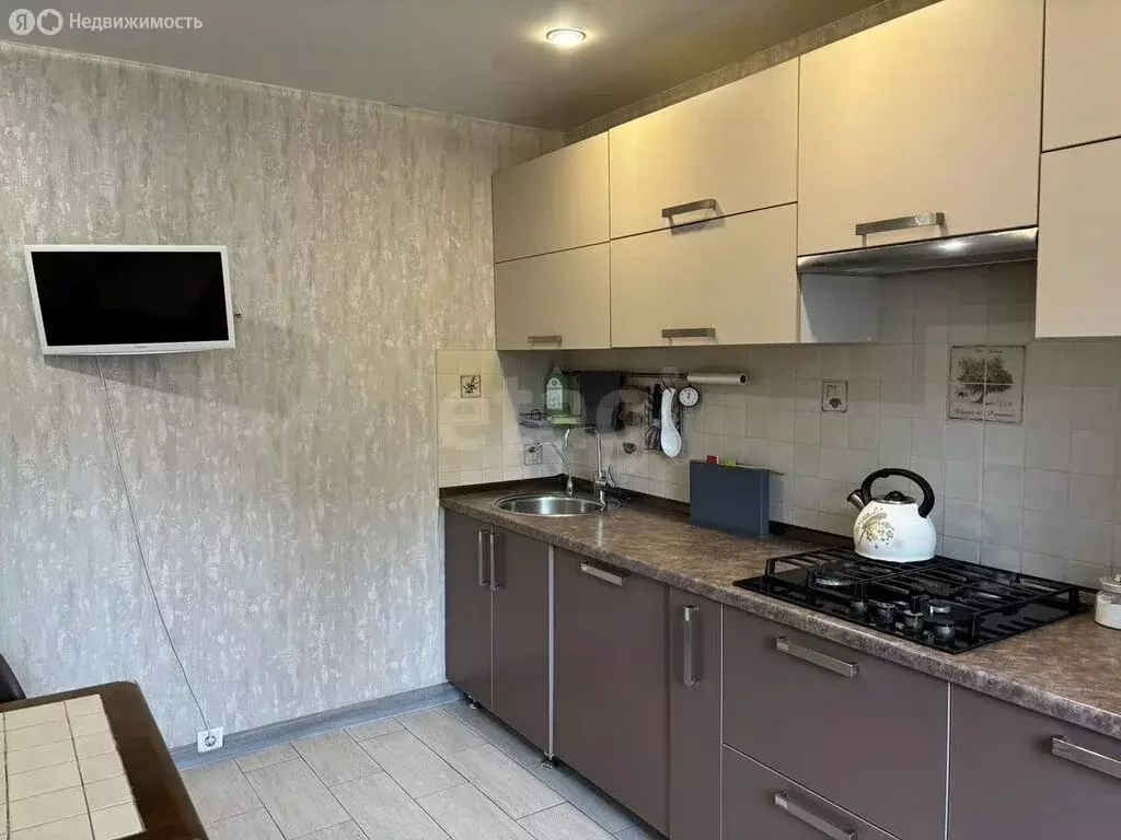 3-комнатная квартира: Ярославль, улица Слепнёва, 17к1 (85.8 м) - Фото 1