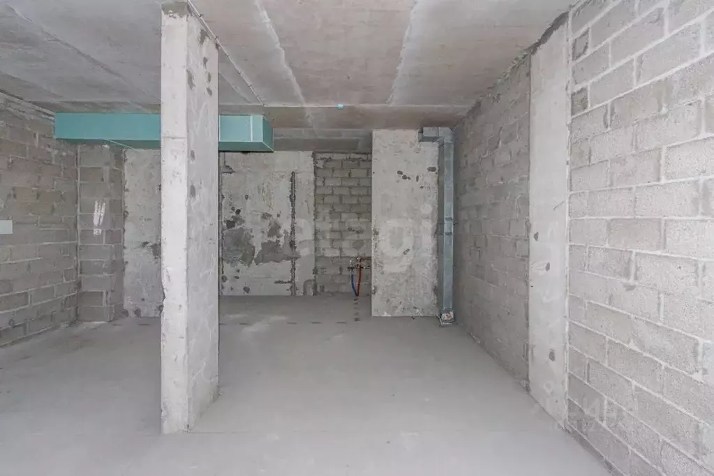 Помещение свободного назначения в Тюменская область, Тюмень ул. ... - Фото 1