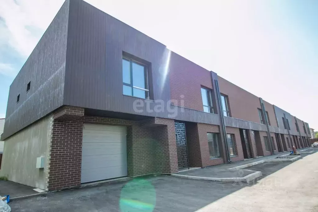 Таунхаус в Сахалинская область, Южно-Сахалинск Грушевая ул. (246 м) - Фото 1