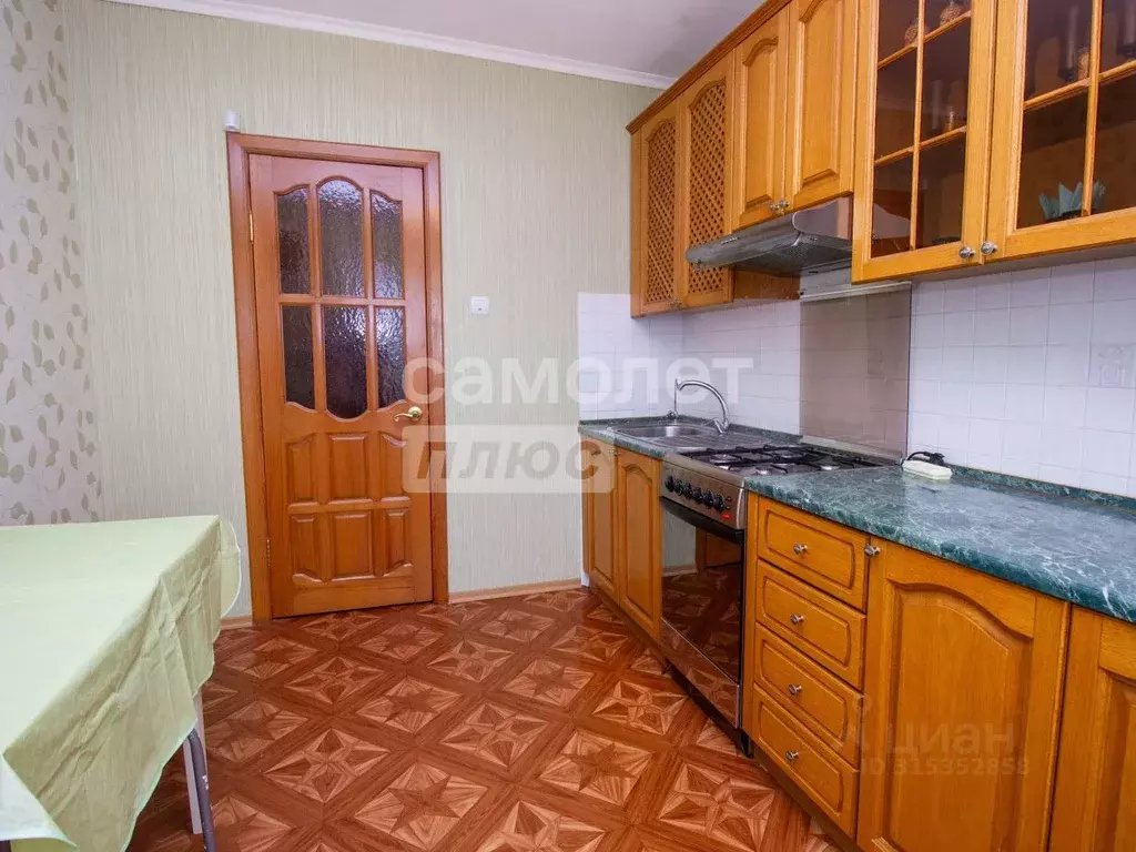 3-к кв. Ульяновская область, Ульяновск ул. Варейкиса, 6 (70.49 м) - Фото 0