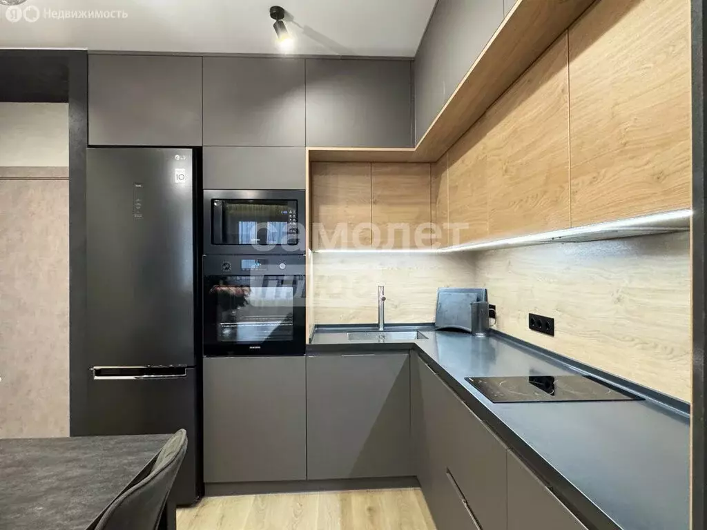 2-комнатная квартира: Киров, Краснополянская улица, 5 (70 м) - Фото 2