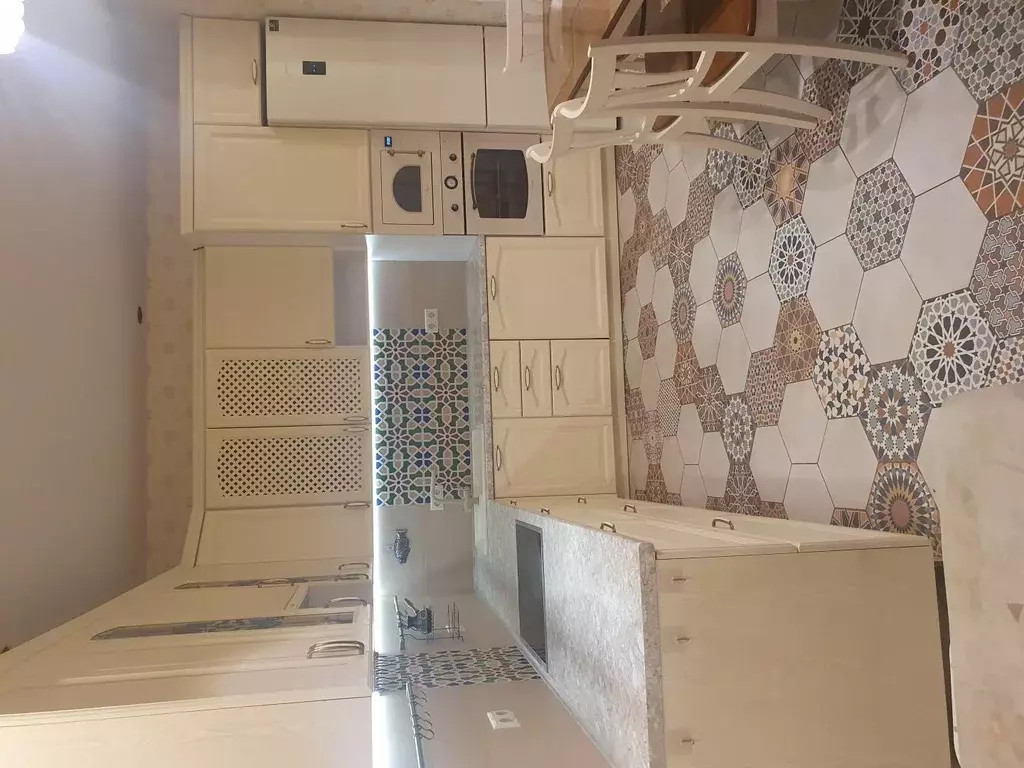 Продается 4-комнатная квартира - Фото 1