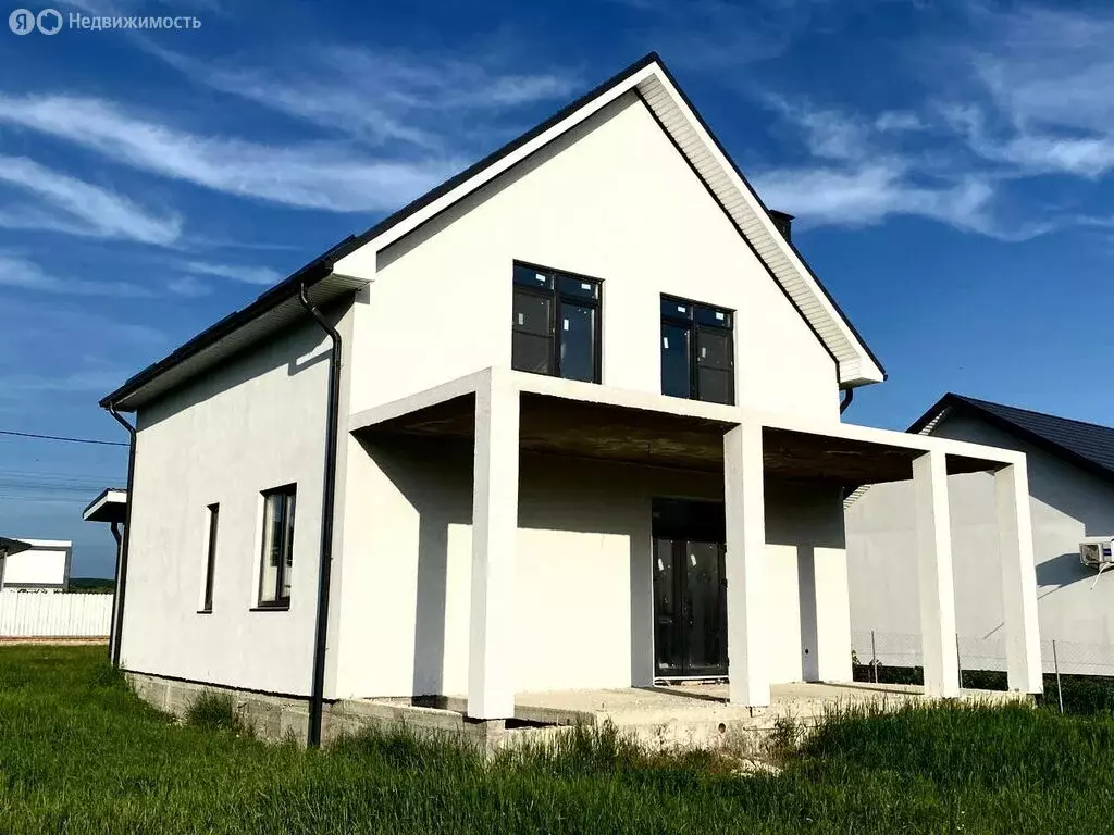 Дом в станица Гостагаевская, Цветочная улица (132 м) - Фото 1