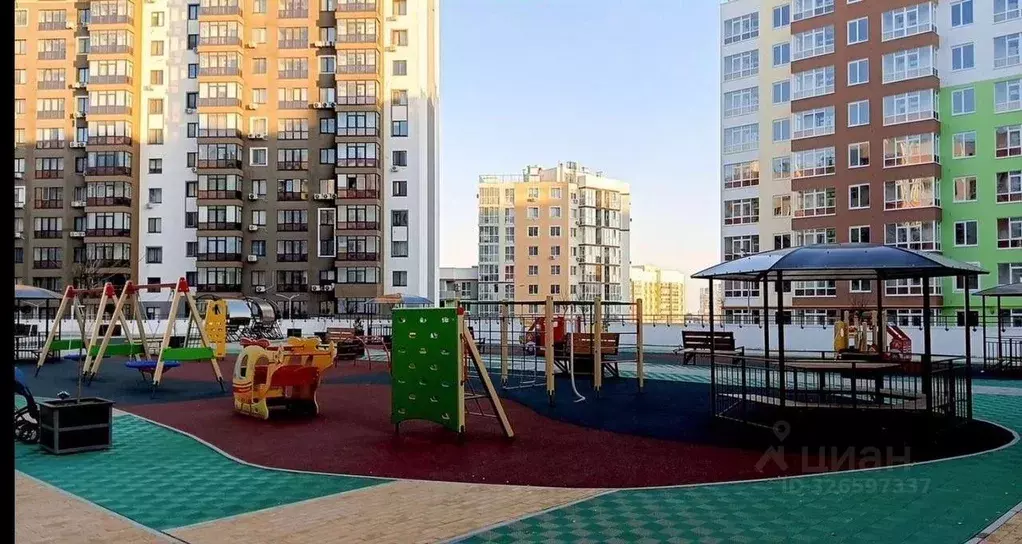 2-к кв. Крым, Симферополь ул. Батурина, 131 (56.0 м) - Фото 1