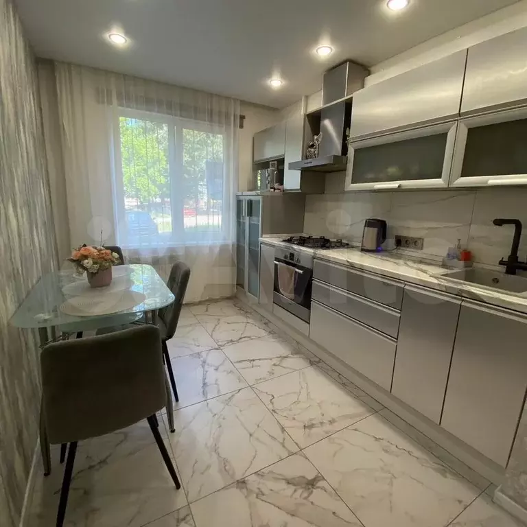 3-к. квартира, 65 м, 1/10 эт. - Фото 1
