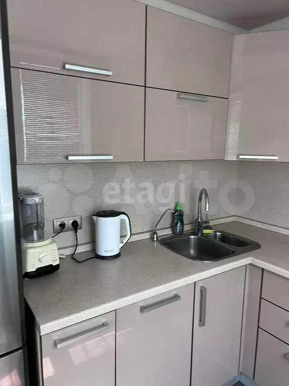 2-к. квартира, 47 м, 1/9 эт. - Фото 1