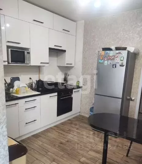2-к кв. Крым, Симферополь ул. Балаклавская (63.0 м) - Фото 1