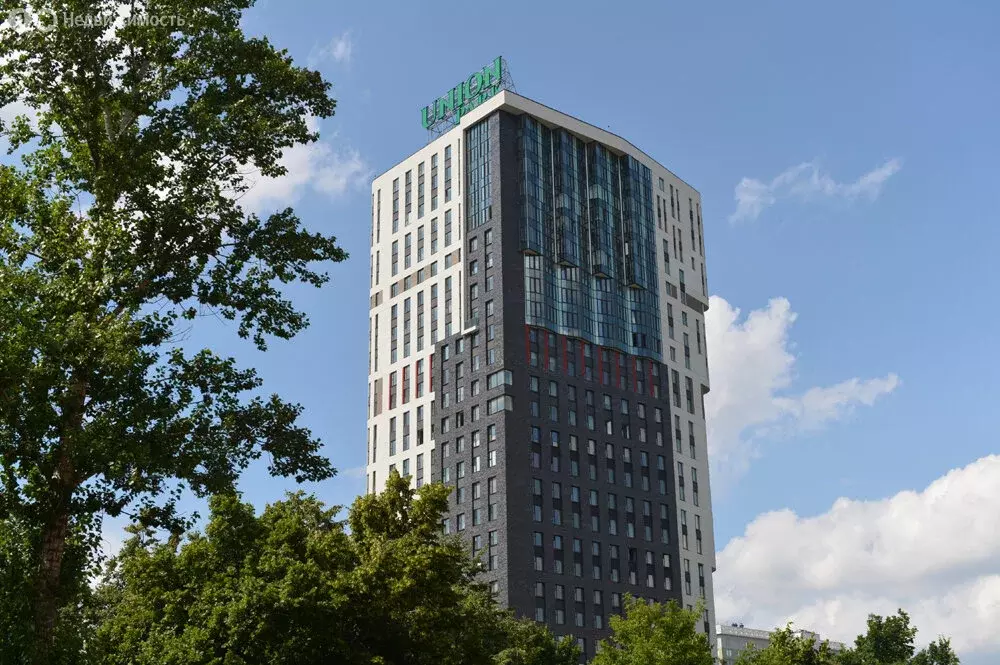 3-комнатная квартира: Москва, бульвар Генерала Карбышева, 11 (74 м) - Фото 0