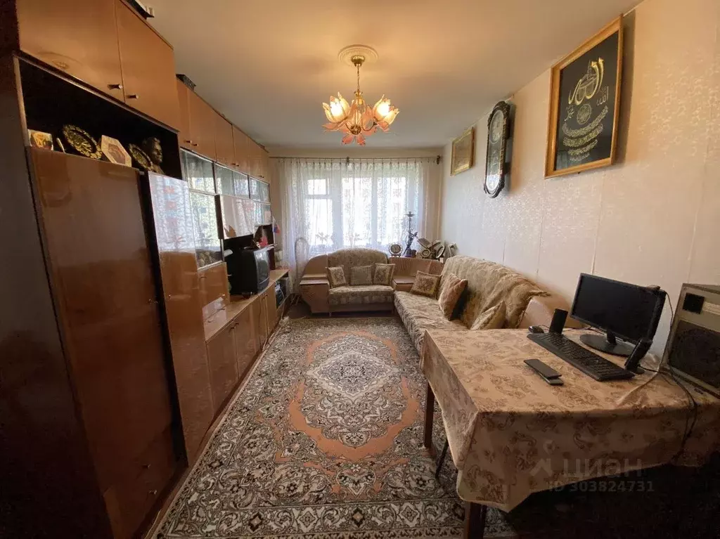 3-к кв. Кировская область, Киров ул. Сурикова, 15 (61.8 м) - Фото 0