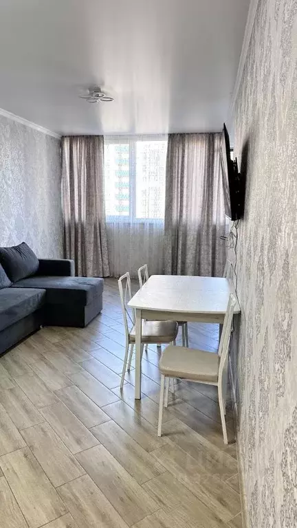 2-к кв. Краснодарский край, Краснодар Любимово мкр, 2 (57.6 м) - Фото 1