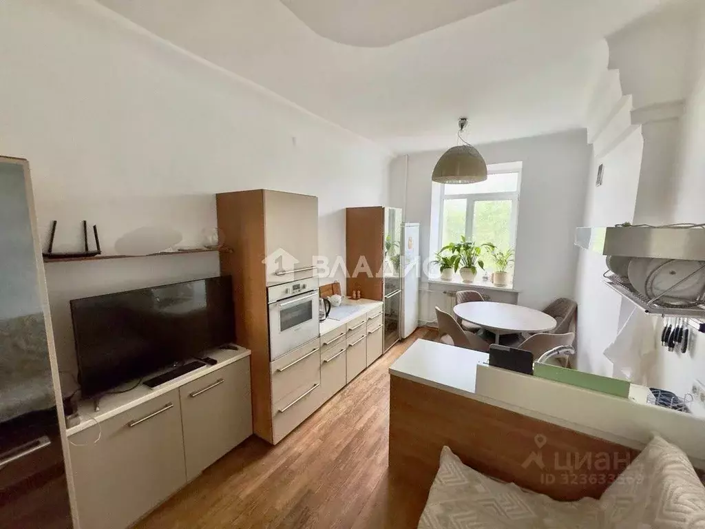 2-к кв. Бурятия, Улан-Удэ просп. Победы, 5 (60.6 м) - Фото 0