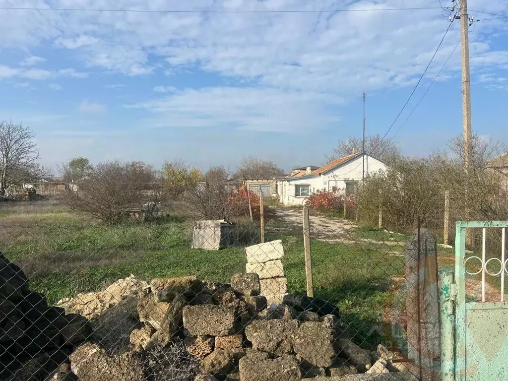 Дом в Крым, Сакский район, с. Добрушино ул. Школьная, 5 (75 м) - Фото 2