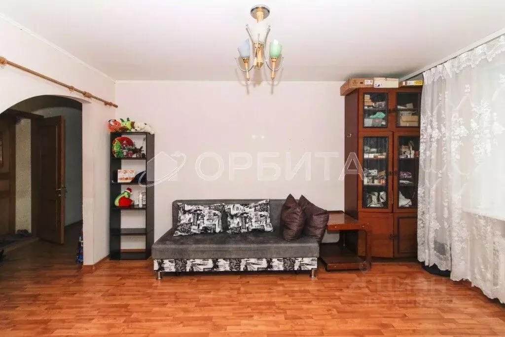 3-к кв. Тюменская область, Тюмень Пролетарская ул., 120а (73.2 м) - Фото 0