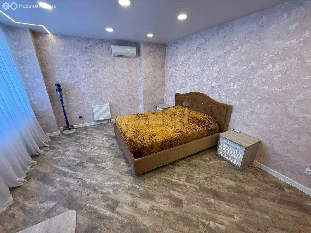 1-комнатная квартира: Воронеж, улица Перевёрткина, 1/10 (50 м) - Фото 1