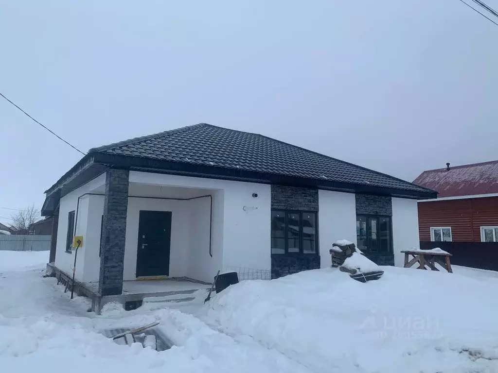 Дом в Оренбургская область, Оренбургский район, с. Южный урал  (120 м) - Фото 0