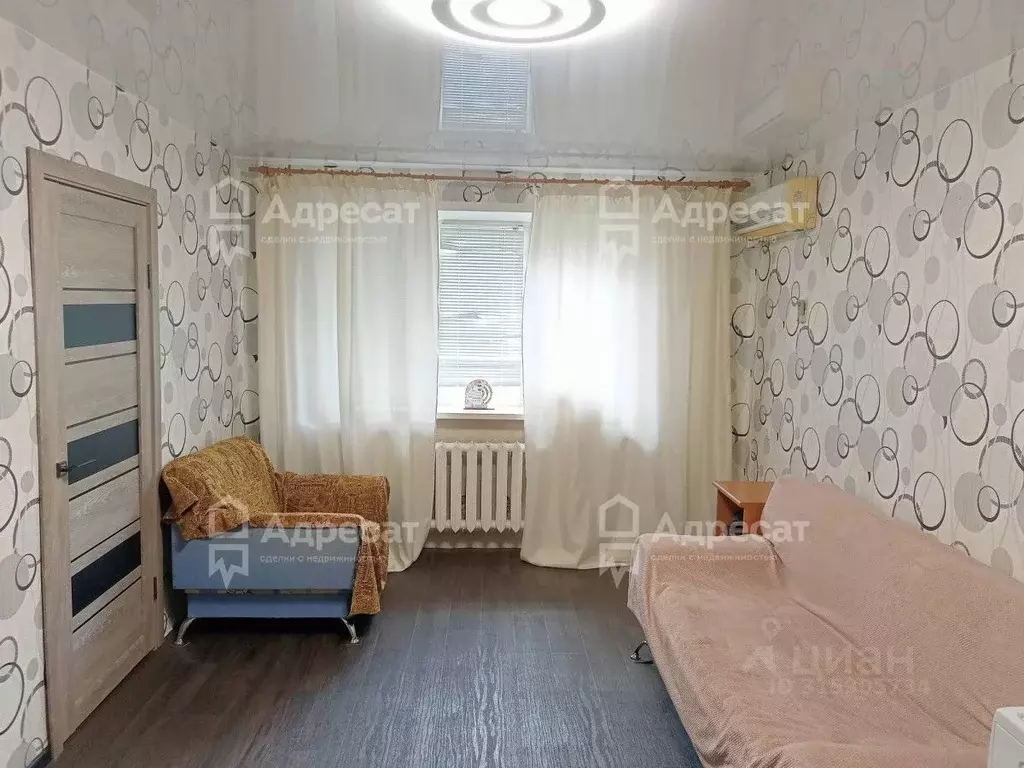 2-к кв. Волгоградская область, Волгоград Алийская ул., 2А (45.4 м) - Фото 0