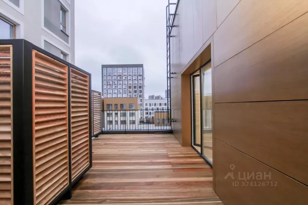 3-к кв. Свердловская область, Екатеринбург ул. Шаумяна, 24 (94.0 м) - Фото 0