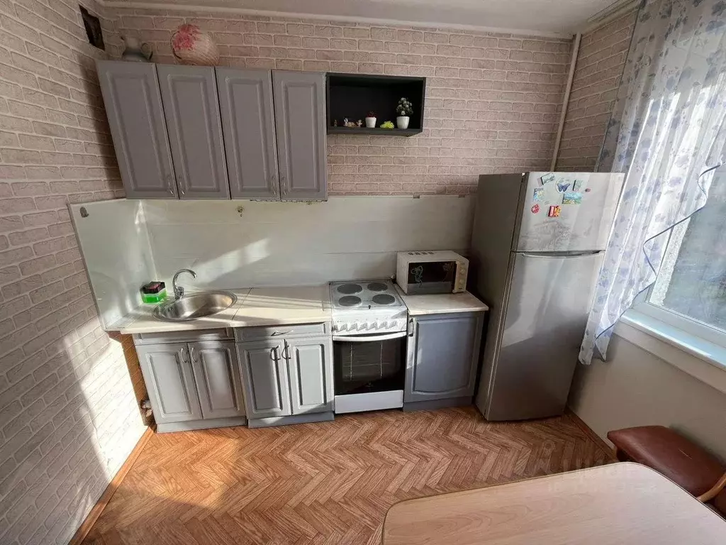 1-к кв. Челябинская область, Челябинск ул. Братьев Кашириных, 136А ... - Фото 1