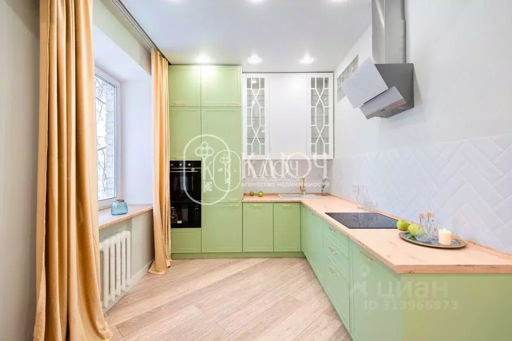 3-к кв. Чувашия, Чебоксары просп. Ленина, 14 (80.0 м) - Фото 0