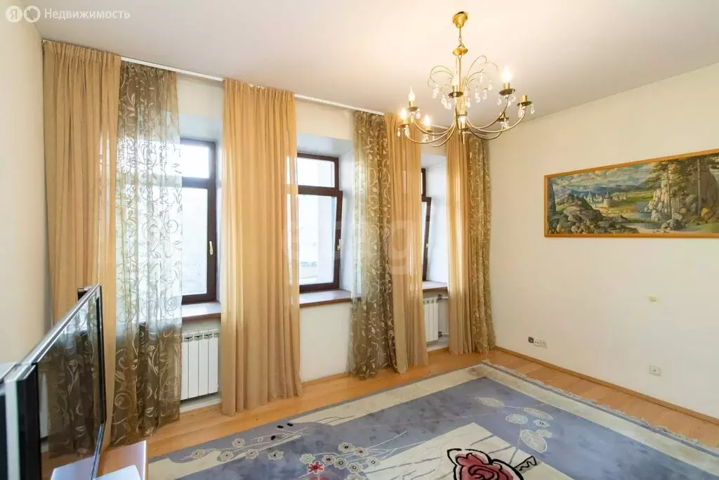 2-комнатная квартира: Тюмень, улица Хохрякова, 45 (73.3 м) - Фото 1