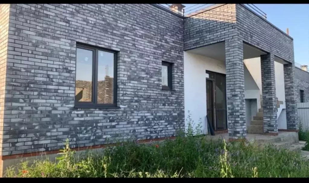 Дом в Краснодарский край, Краснодар пос. Индустриальный, ул. Сергея ... - Фото 1