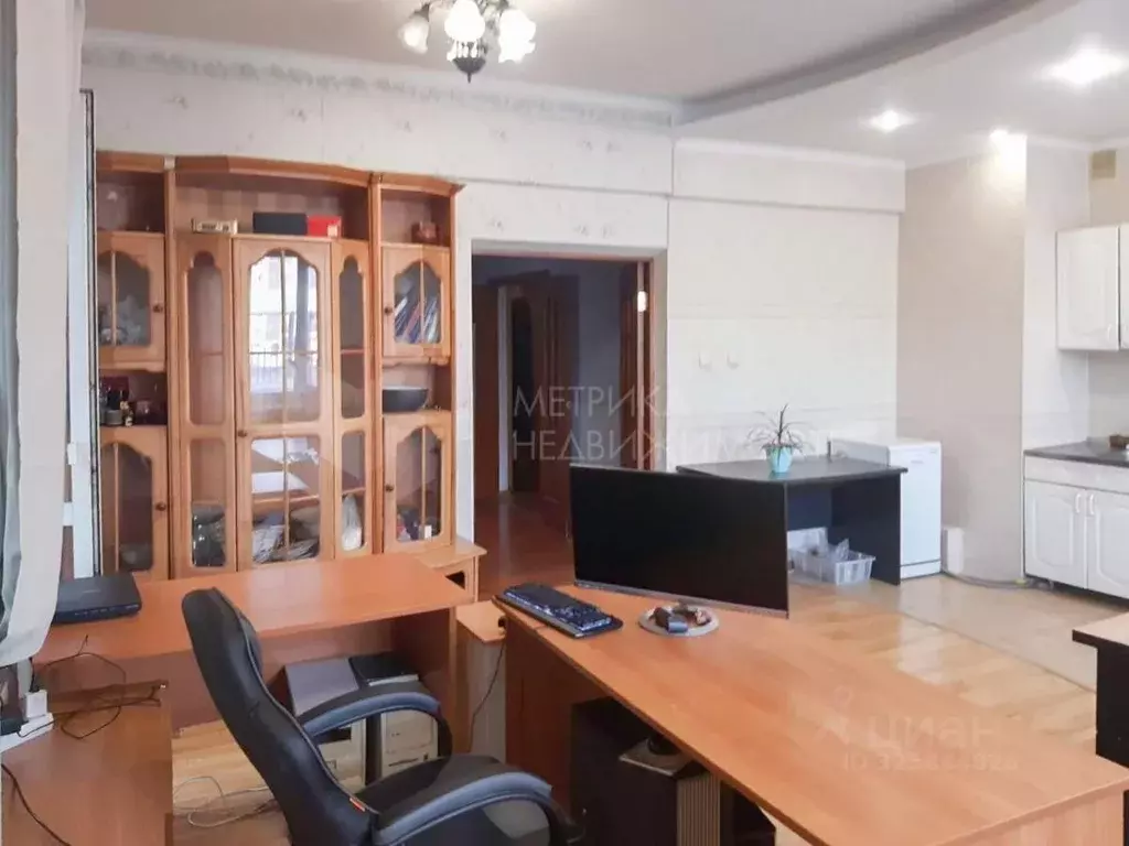 4-к кв. Тюменская область, Тюмень Холодильная ул., 85/1 (180.6 м) - Фото 1