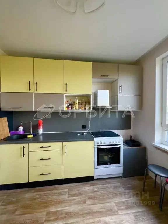 1-к кв. Тюменская область, Тюмень ул. Фармана Салманова, 23 (36.0 м) - Фото 1