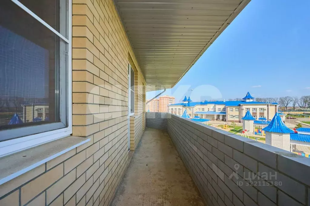 2-к кв. Краснодарский край, Кореновск ул. Таманская, 3к2 (72.5 м) - Фото 1