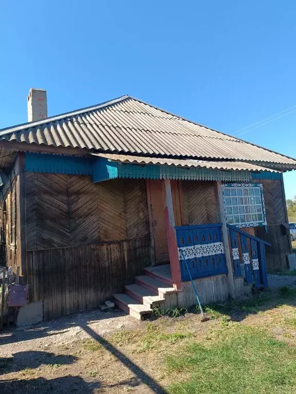 Дом в Саратовская область, Татищевский район, Октябрьское ... - Фото 1