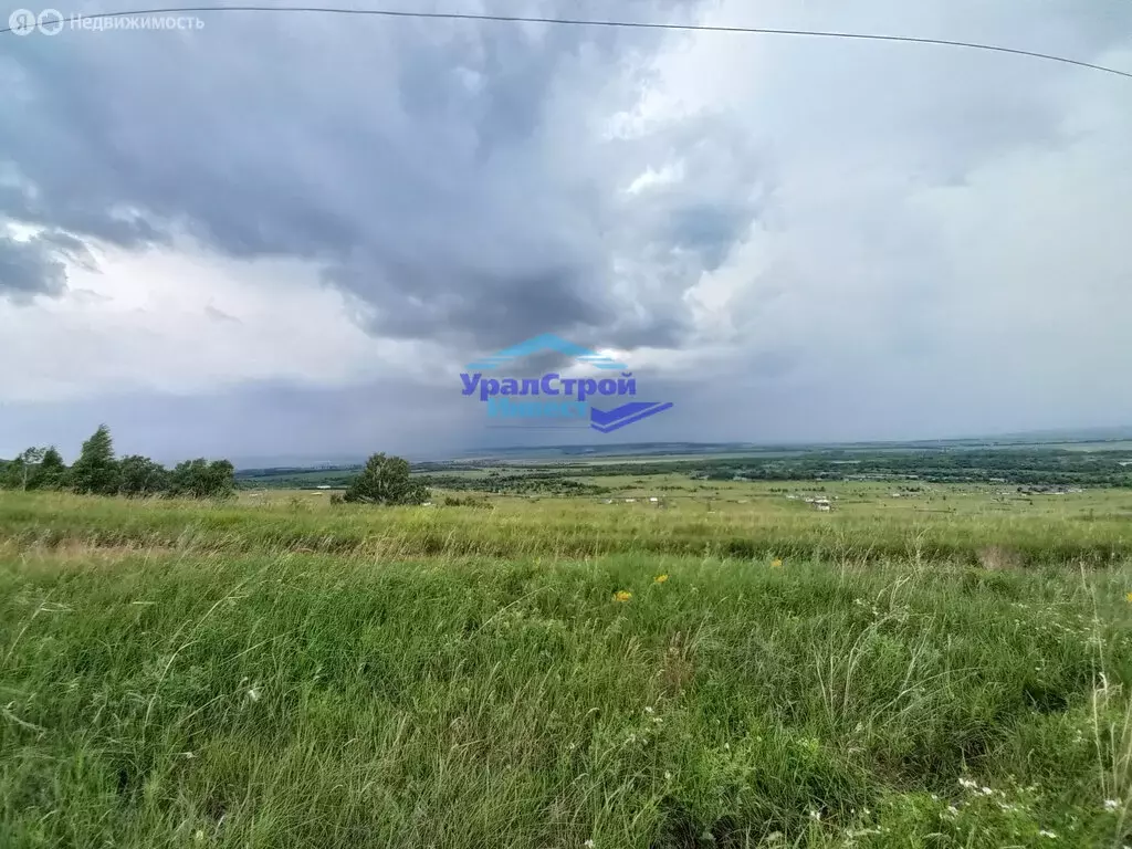 Участок в Октябрьский, микрорайон Центр (9.1 м) - Фото 0