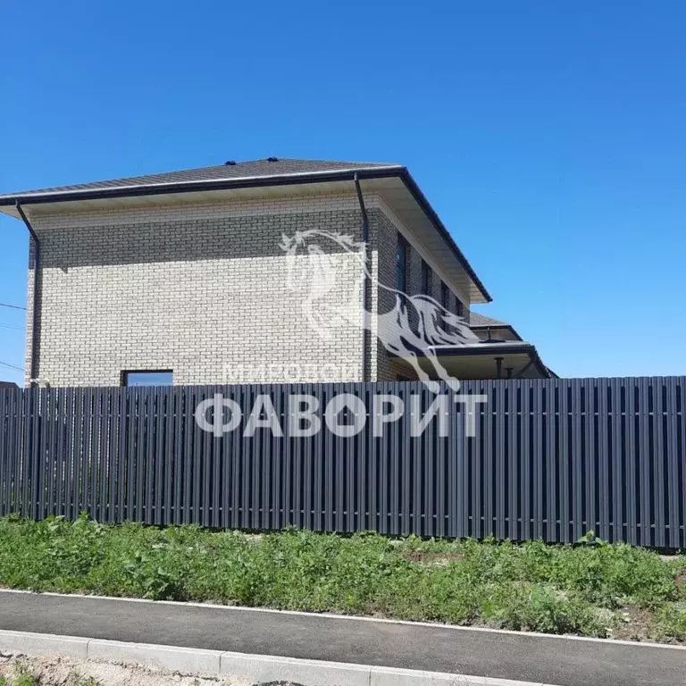 Таунхаус в Оренбургская область, Оренбургский район, с. Ивановка  (74 ... - Фото 1