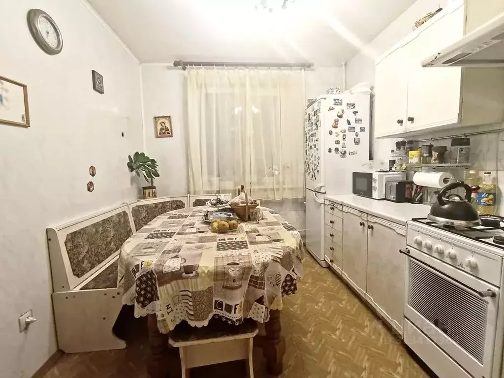 3-к кв. Смоленская область, Вязьма пер. Нахимова, 1 (67.6 м) - Фото 0
