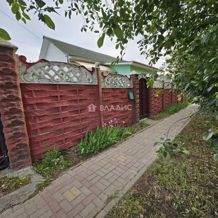 Дом в Белгородская область, Белгород ул. Семена Чайкина, 8 (63 м) - Фото 1