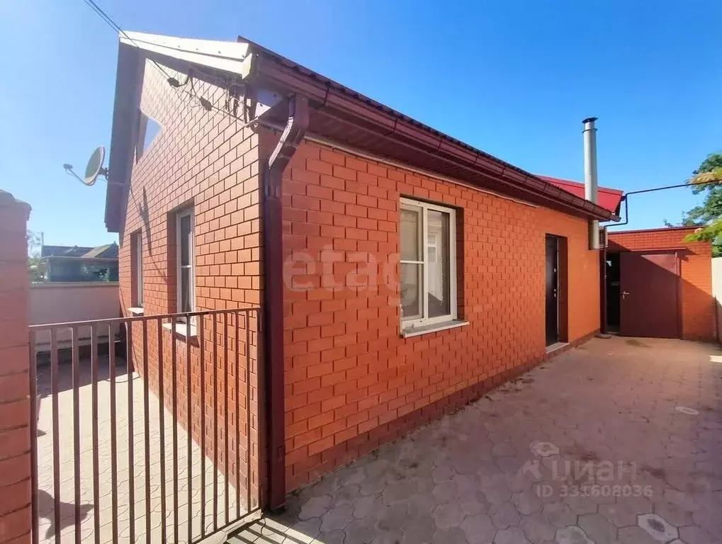 Дом в Краснодарский край, Темрюк ул. Калинина (100 м) - Фото 1