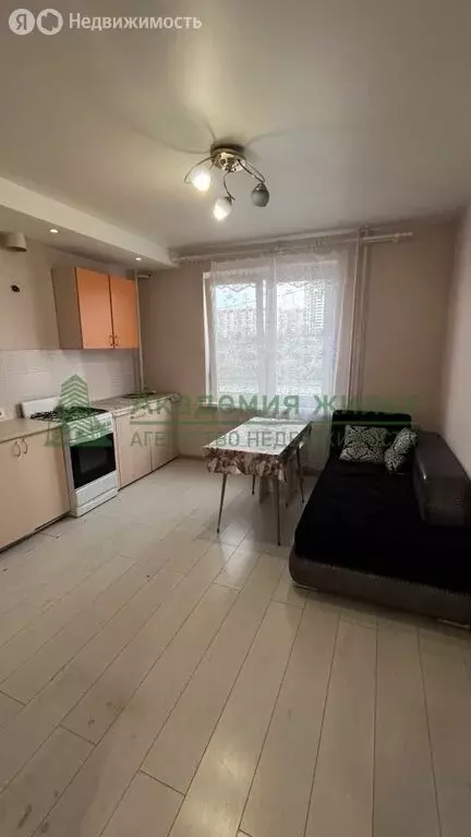 1-комнатная квартира: Саратов, улица имени С.Ф. Тархова, 47 (40.1 м) - Фото 0