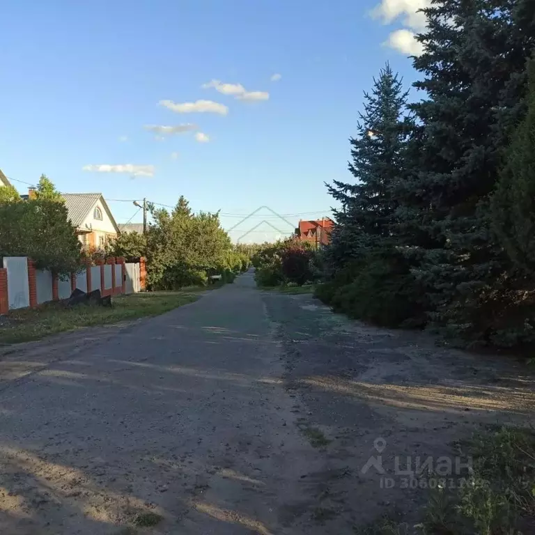 Участок в Белгородская область, Старооскольский городской округ, с. ... - Фото 1