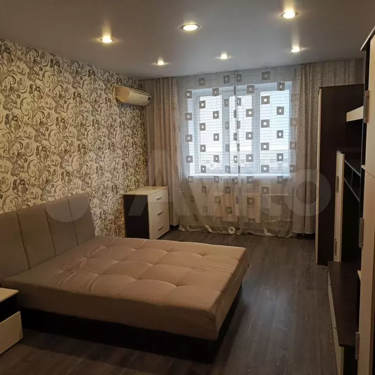 1-к. квартира, 45 м, 10/10 эт. - Фото 0