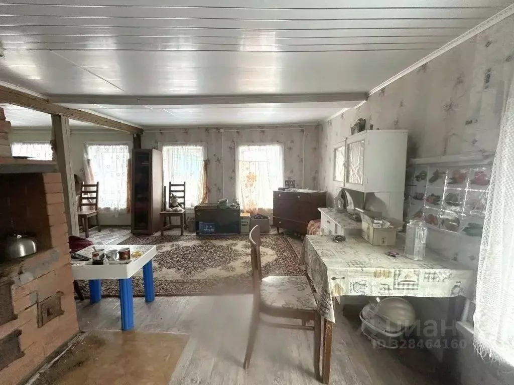 Дом в Тверская область, Старицкий муниципальный округ, д. Мартьяново  ... - Фото 1