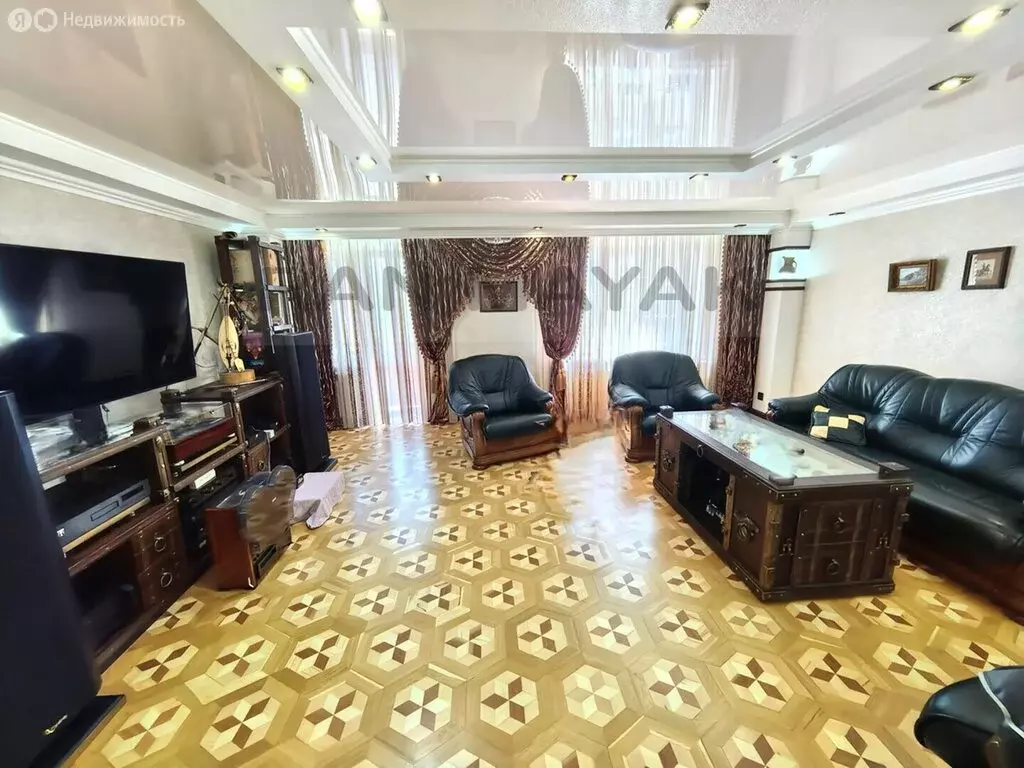 4-комнатная квартира: Майкоп, улица Юннатов, 2Е (116.4 м) - Фото 1