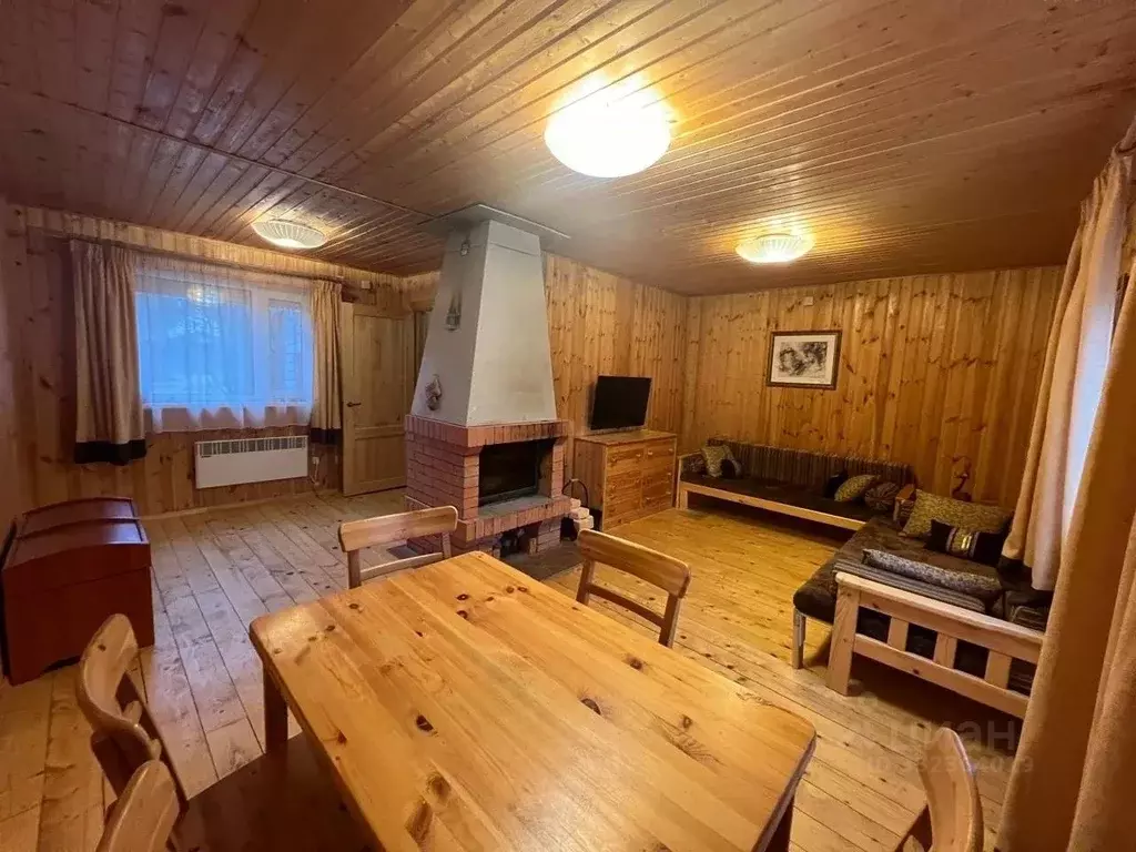 Дом в Ленинградская область, Выборгский район, Рощинское городское ... - Фото 2