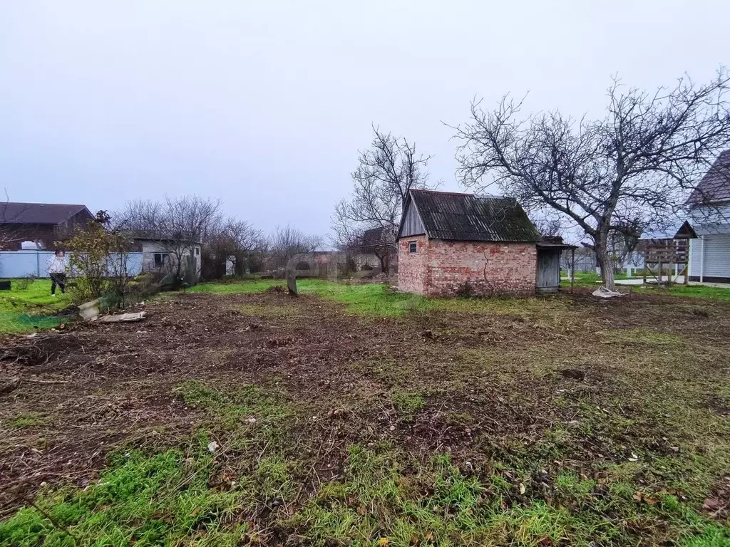Участок в Краснодарский край, Ейск Садовод СНТ,  (4.86 сот.) - Фото 1
