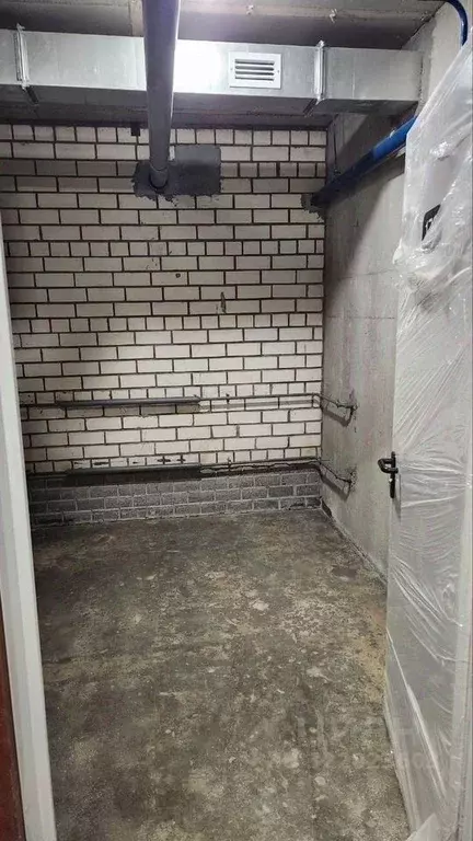 Гараж в Свердловская область, Екатеринбург ул. Гагарина, 9 (10 м) - Фото 1