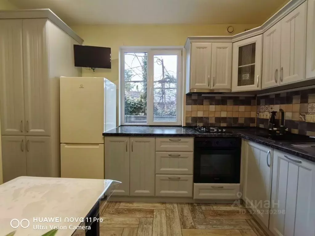 Дом в Краснодарский край, Сочи Адлер жилрайон, ул. Черниговская, 67 ... - Фото 1