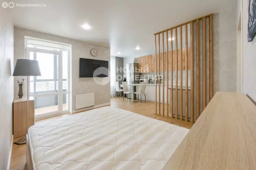 Квартира-студия: Екатеринбург, Комсомольская улица, 67 (34 м) - Фото 1