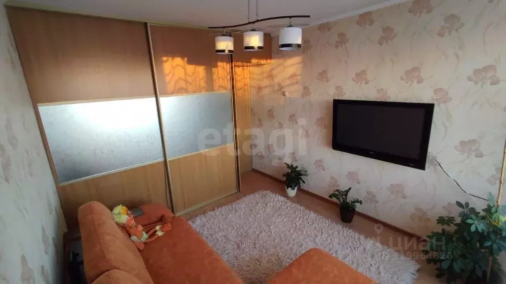 3-к кв. Новосибирская область, Новосибирск ул. Дуси Ковальчук, 28 ... - Фото 0